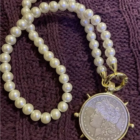 Vintage Silver and Pearl Necklace - Picture 4 of 4